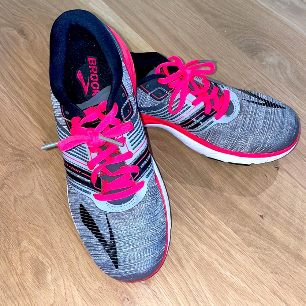 Brooks Pure Cadence 6 Womens running shoes size 8.5